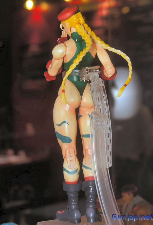 Super Street Fighter IV Play Arts Kai Series 02 - Cammy