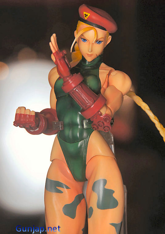 DEC111803 - STREET FIGHTER IV PLAY ARTS KAI CAMMY AF - Previews World