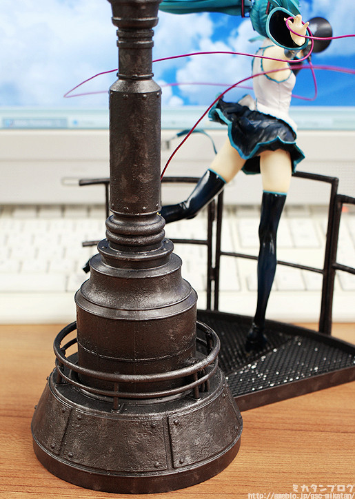 love is war miku figure