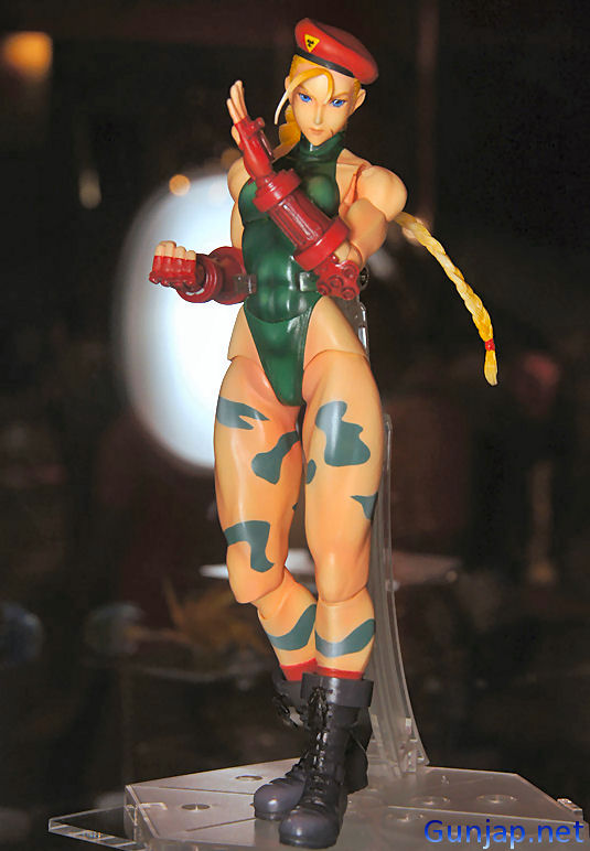 Super Street Fighter IV Play Arts Kai Series 02 - Cammy