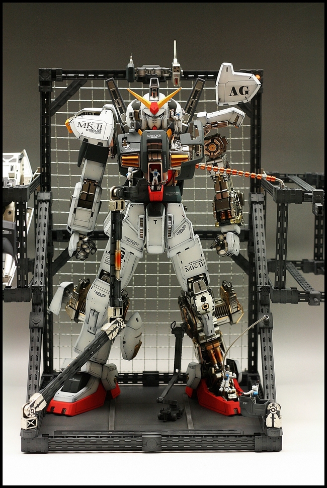 MASTERPIECE: PG 1/60 RX-178 Gundam Mk-II A.E.U.G. Modeled by