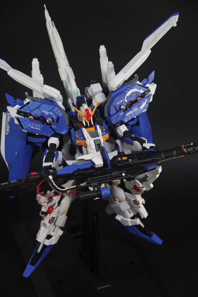 1/100 EX-S Gundam: Improved. Modeled by 黑山羊 . Full Photoreview No.34