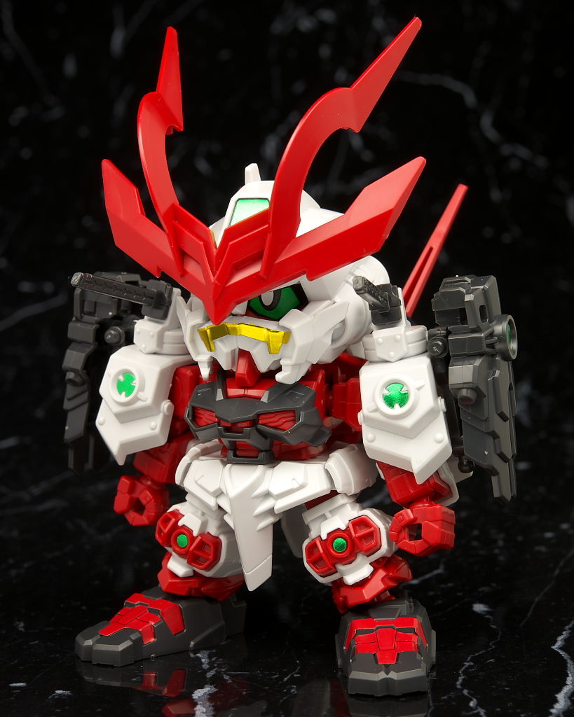 BB senshi No.389 Sengoku Astray Gundam: Full Kit Photoreview