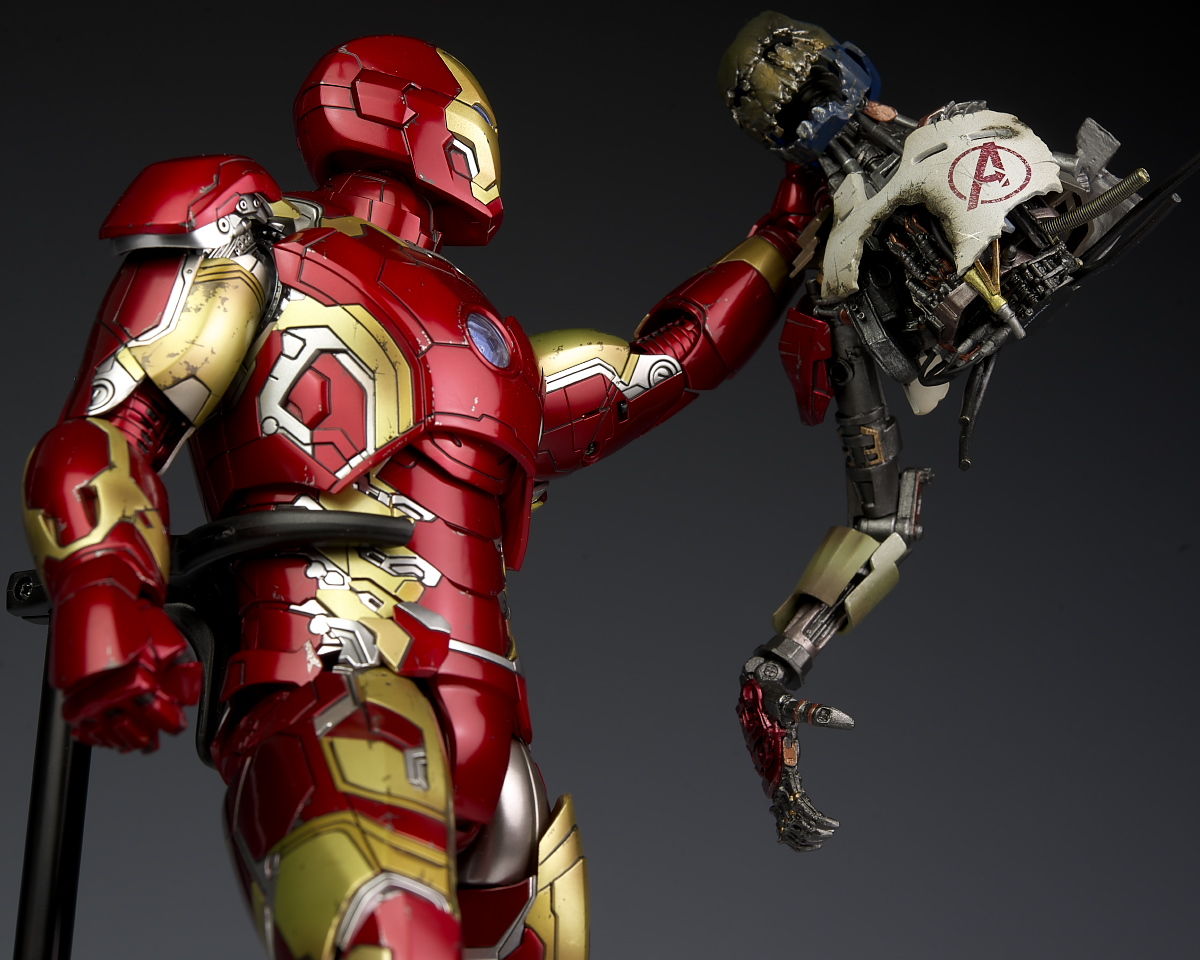 hot toys iron man mark 49