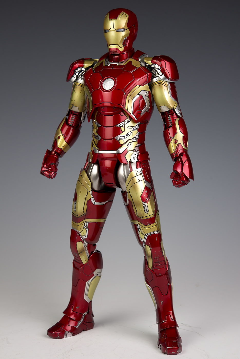 Avengers Age Of Ultron Hot Toys Movie Masterpiece DIECAST Series