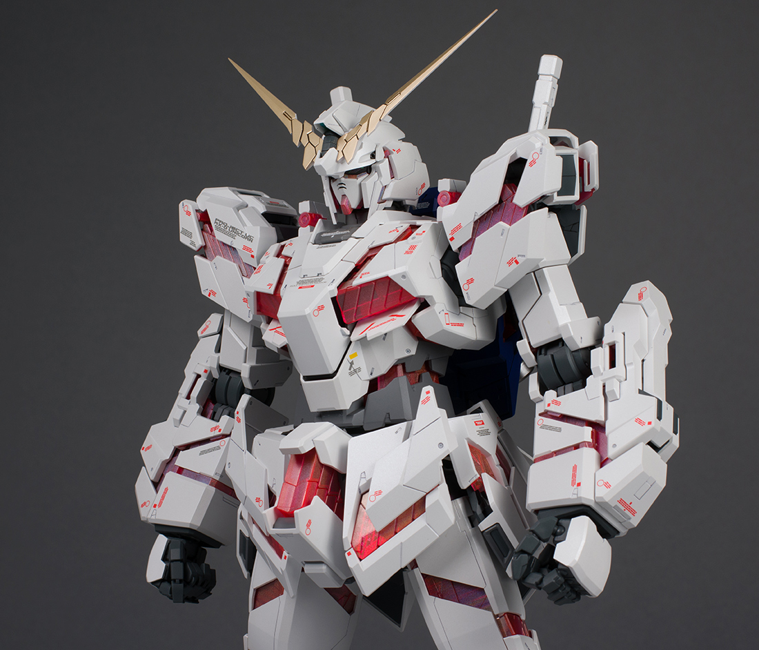PG 1/60 RX-0 Unicorn Gundam: UNICORN MODE + LEDs unit