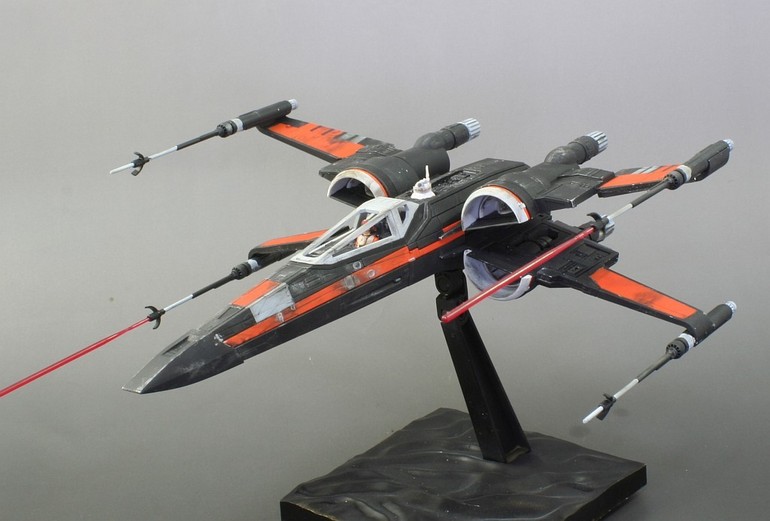 Bandai x Star Wars 1/72 Poe Dameron X-Wing Fighter