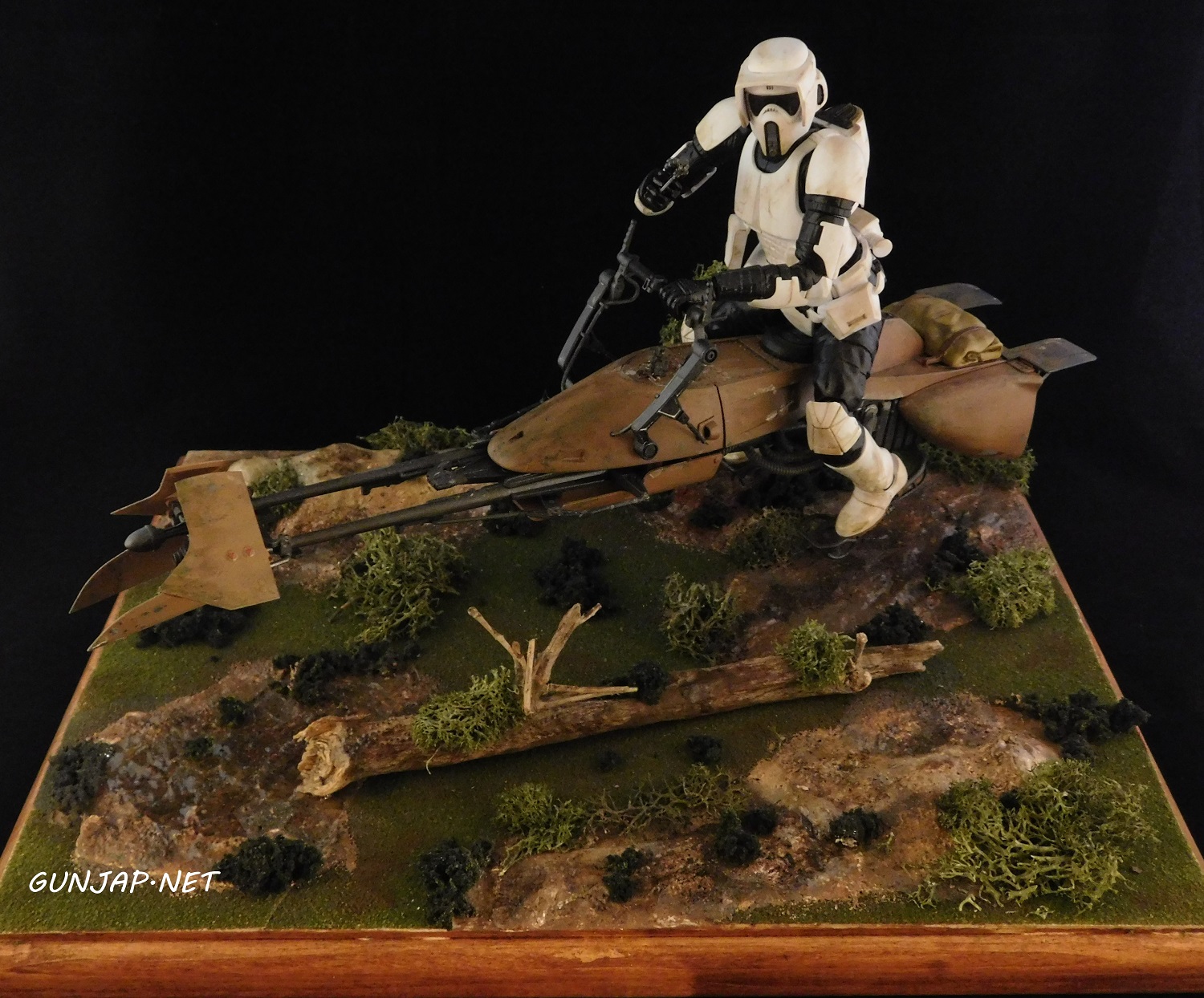 Details about   Star Wars Scout Trooper & Speeder Bike 1/12 Scale Plastic Model 