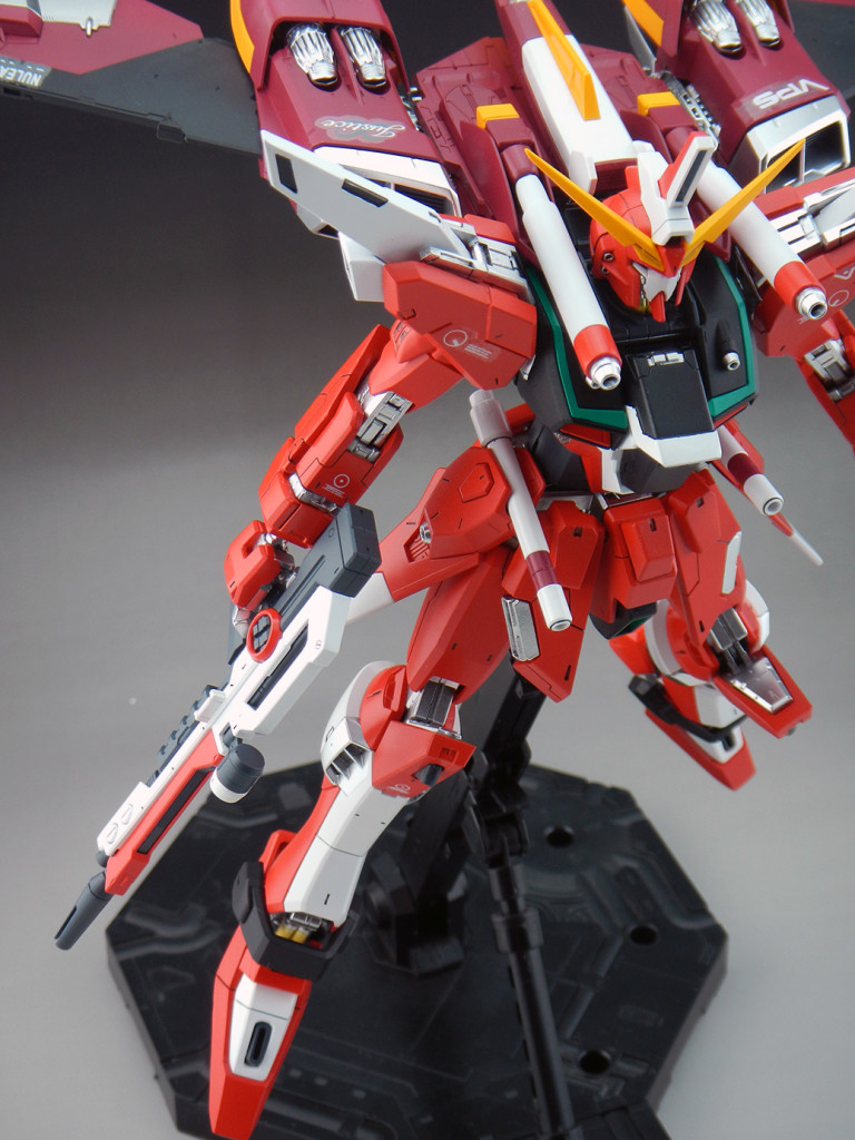 qq854171550's MG 1/100 ZGMF-X19A Infinite Justice Gundam + GK parts: Photo REVIEW