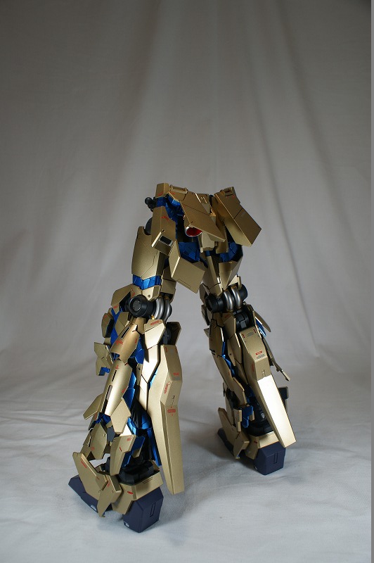Amazon.com: Bandai PG 1/60 RX-0 Unicorn Gundam 03 PHENEX
