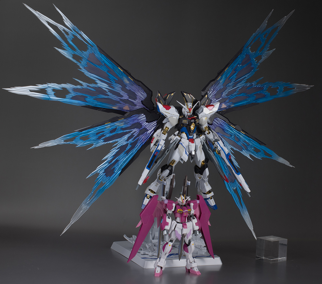 METAL BUILD ストライクフリーダムガンダム 光の翼オプション