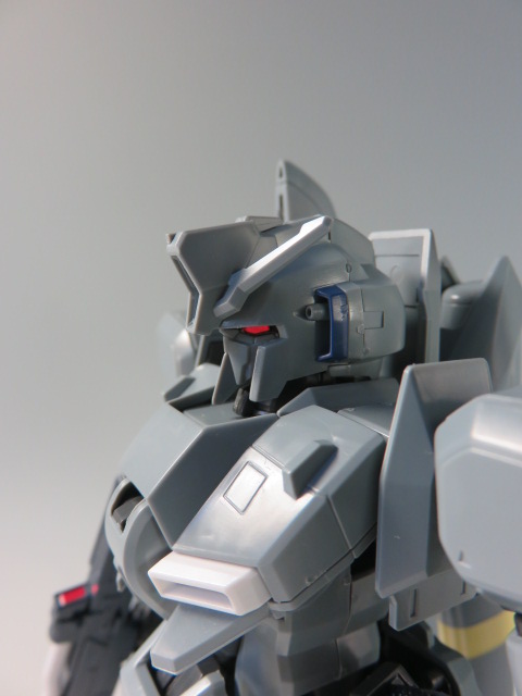 FULL REVIEW: P-Bandai MG 1/100 ZETA PLUS [UNICORN Ver.] Many
