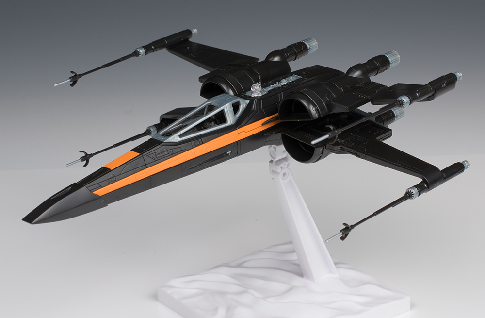 The Force Awakens 1/72 POE'S X-WING FIGHTER