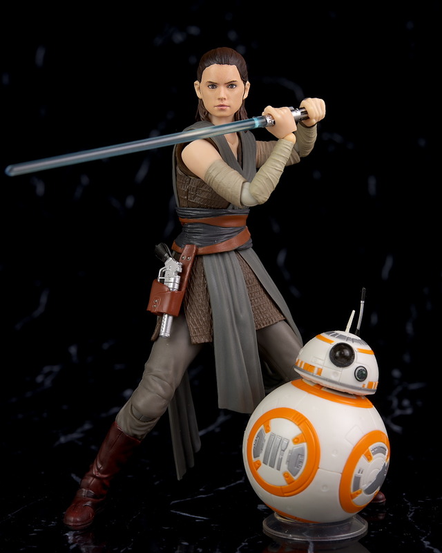 The Last Jedi S.H. Figuarts Rey Review - Toys With 'Tude!