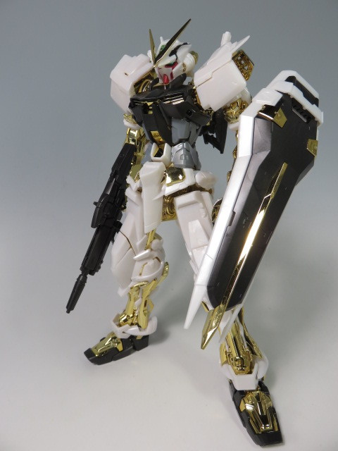 Amazon.com: [Event Limited] BANDAI MG 1/100 Gundam Astray