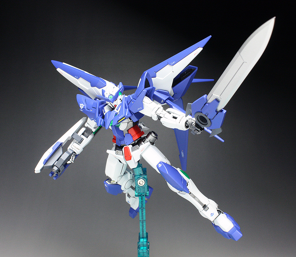 REVIEW HGBF 1/144 Gundam Amazing Exia: Painted Build. 