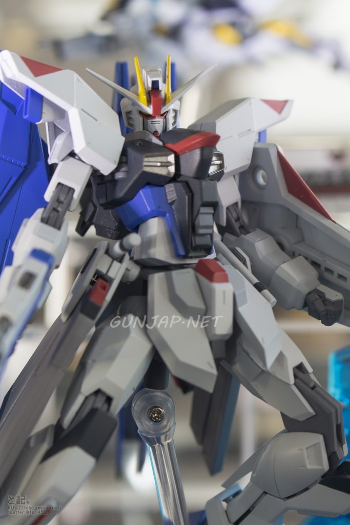 ACT.COMBINATION (Clear Blue) ROBOT魂 Freedom Gundam, Justice Gundam on ...