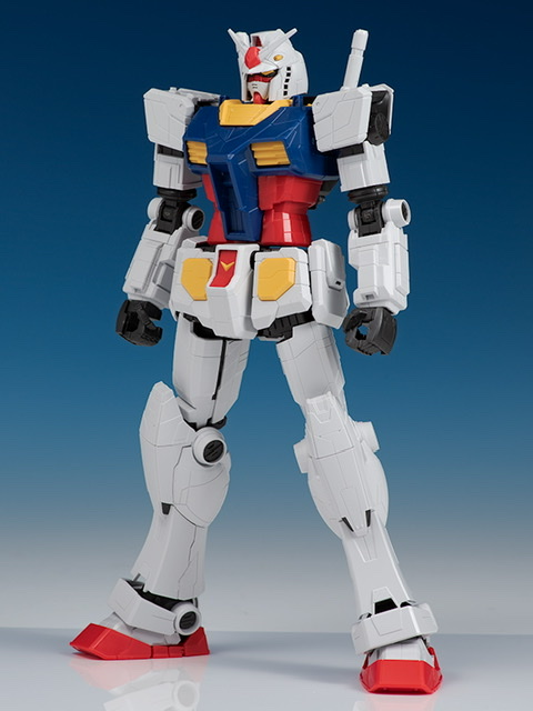 Read and watch: Review 1/100 RX-78F00 Gundam – GUNJAP